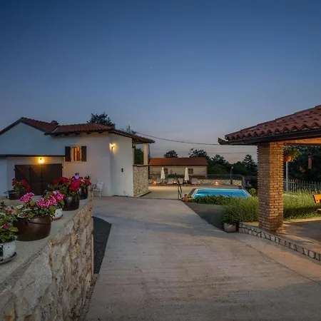 Simici Quiet Peaceful Place With Pool Perfect To Enjoy The Nature