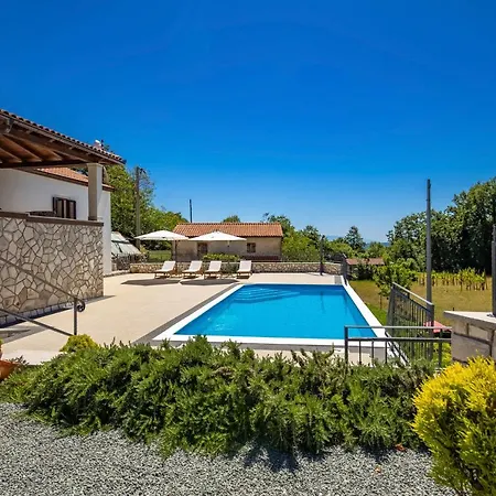 Simici Quiet Peaceful Place With Pool Perfect To Enjoy The Nature