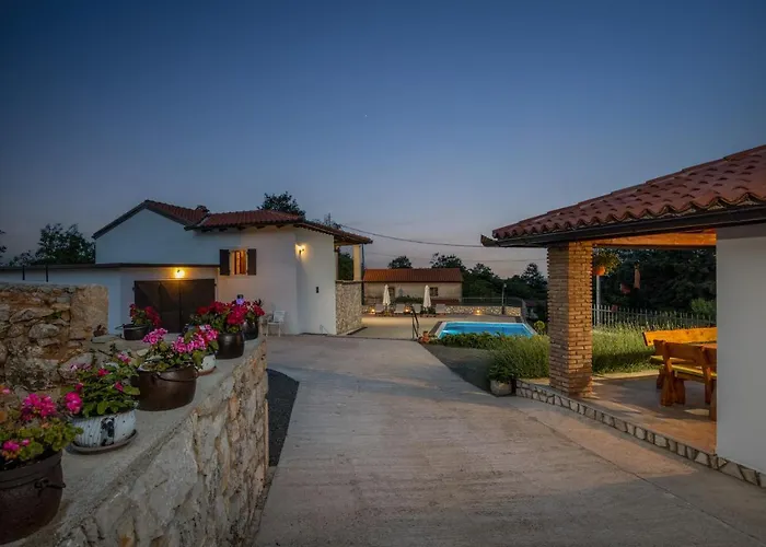 Simici Quiet Peaceful Place With Pool Perfect To Enjoy The Nature