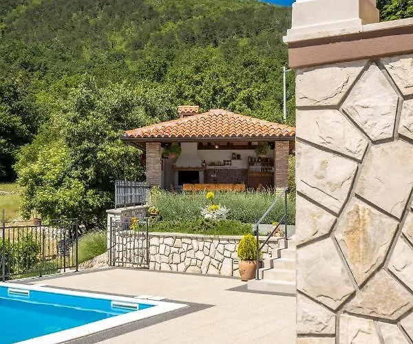 Vila Simici Quiet Peaceful Place With Pool Perfect To Enjoy The Nature